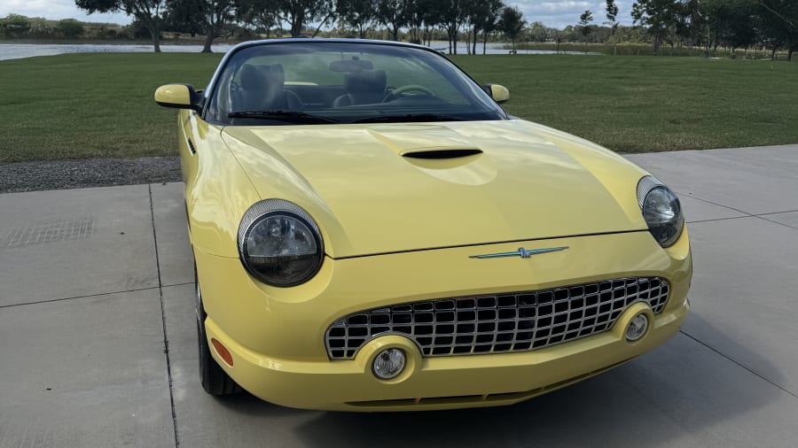 2002 Ford Thunderbird