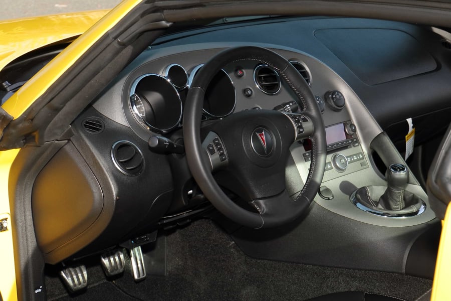 Pontiac Solstice Coupe Interior