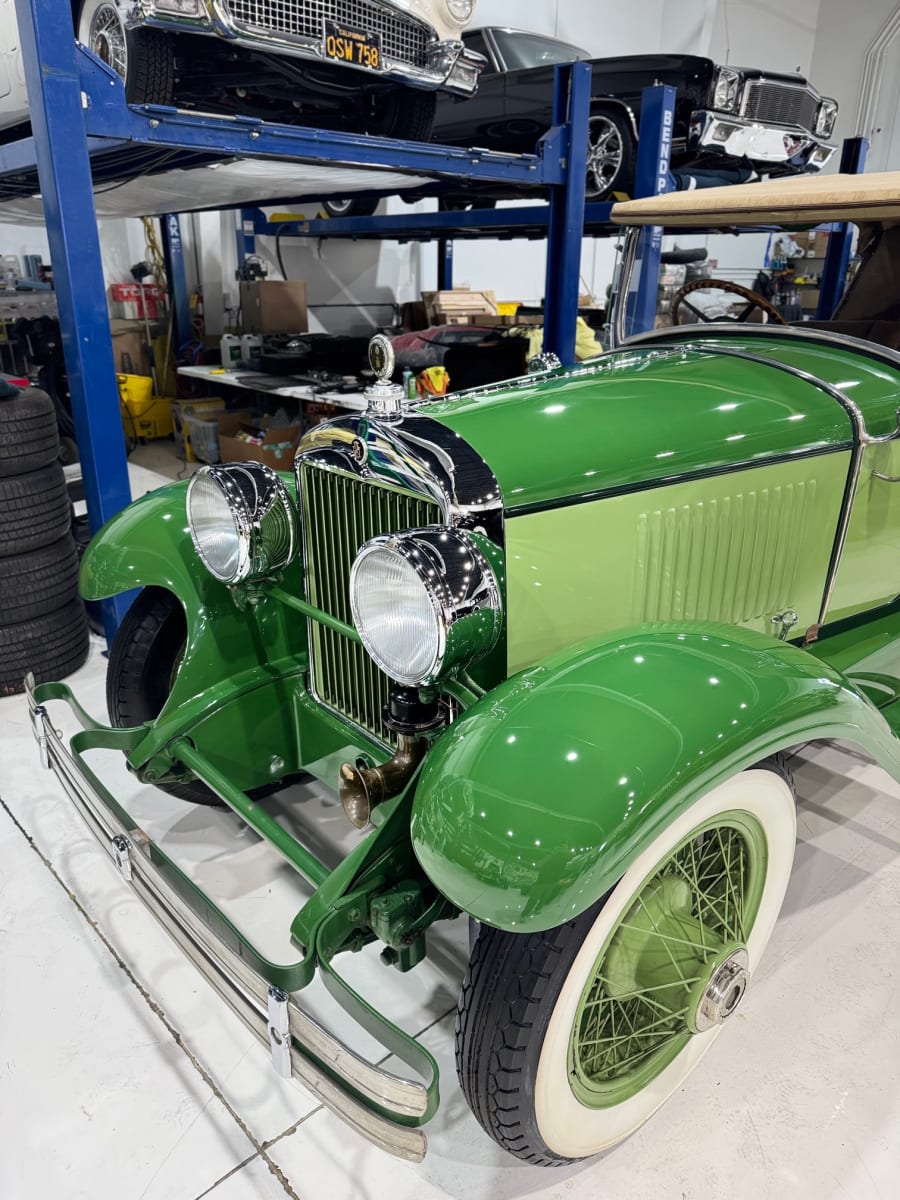 Motor Museum Mint 1/32 Scale 32542 - 1927 Cadillac 314B & 1959 Cadillac Conv