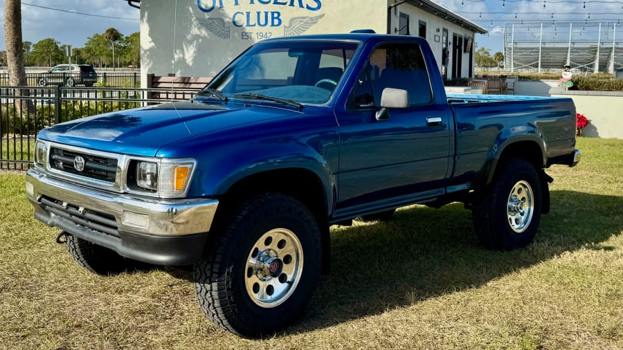 1994 Toyota Pickup For Sale At Auction - Mecum Auctions