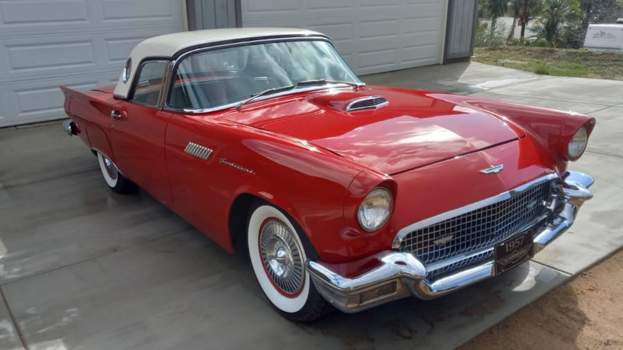 1957 Ford Thunderbird