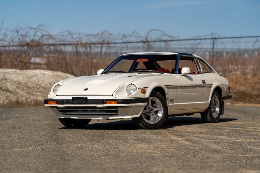 テュポーデウス　winner 2枚 1983 Datsun 280ZX 2+2 For Sale At Auction - Mecum Auctions