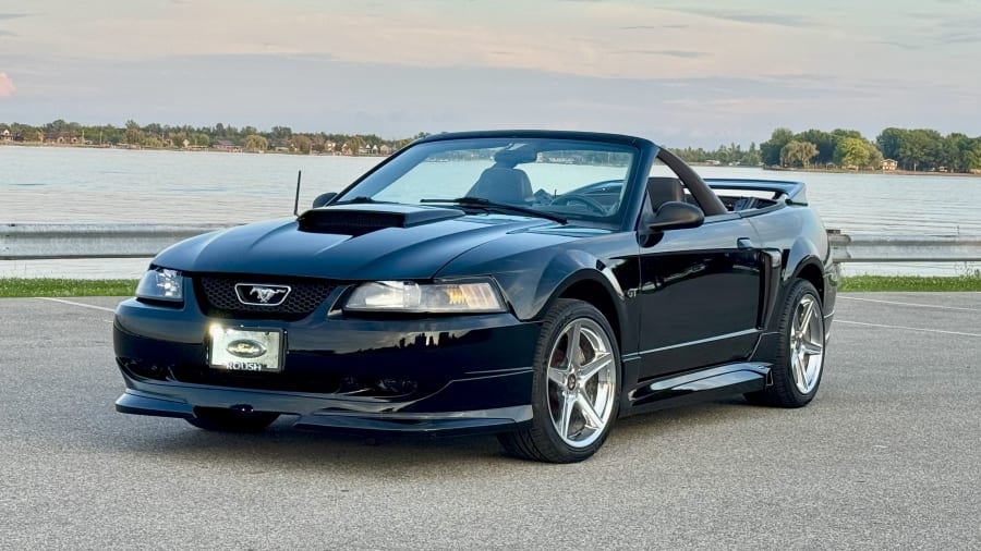 2001 Ford Mustang — market value and price history