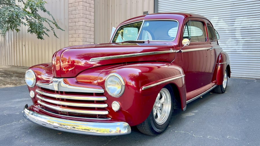 1947 Ford Super Deluxe