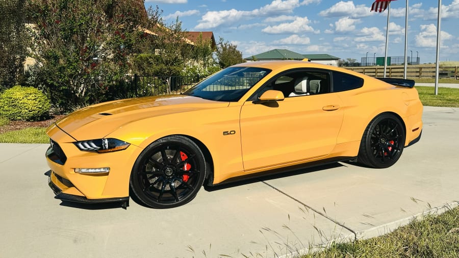 2022 Ford Mustang GT — market value and price history