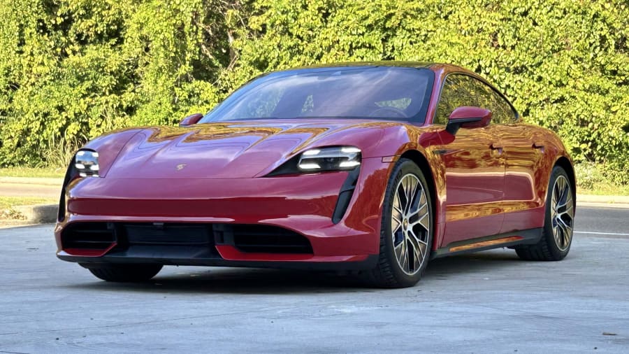 2022 Porsche Taycan Turbo image 1