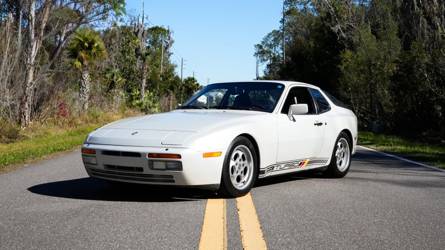 1986 Porsche 944 Turbo image 1