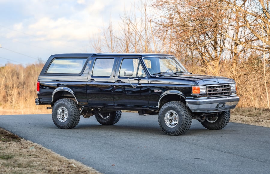 1990 Ford Bronco Custom — market value and price history