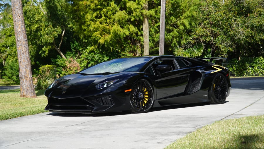 2017 Lamborghini Aventador SV