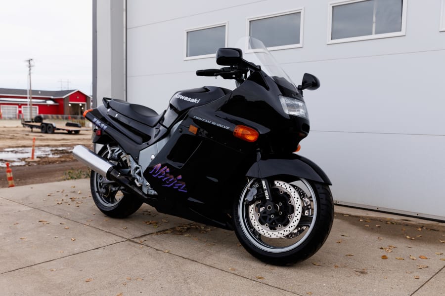 1990 Kawasaki ZX-11 Ninja For Sale At Auction - Mecum Auctions