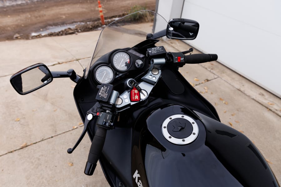 1990 Kawasaki ZX-11 Ninja For Sale At Auction - Mecum Auctions