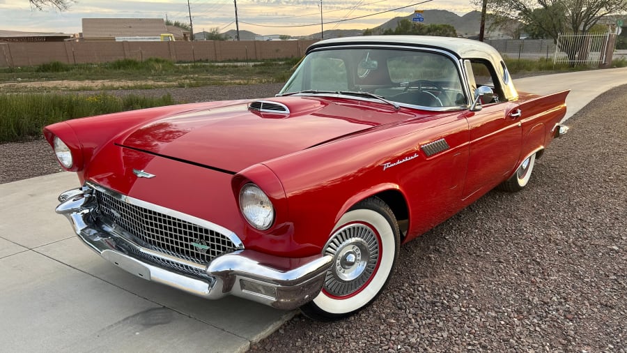 1957 Ford Thunderbird