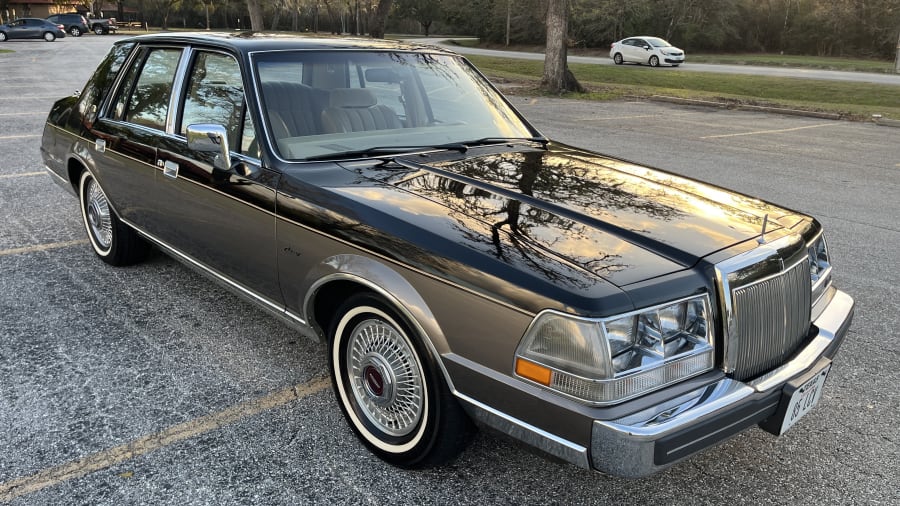 Lincoln Continental (Gen7)