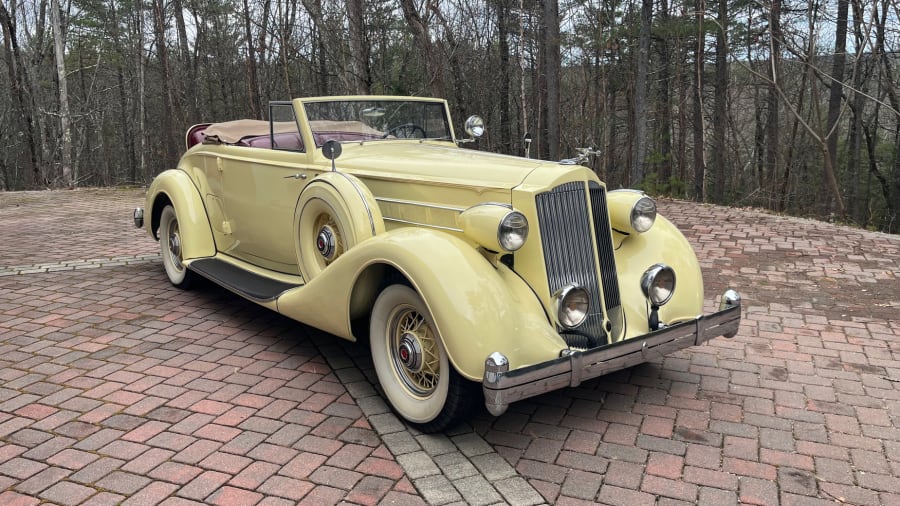 1936 Packard 1401 Eight