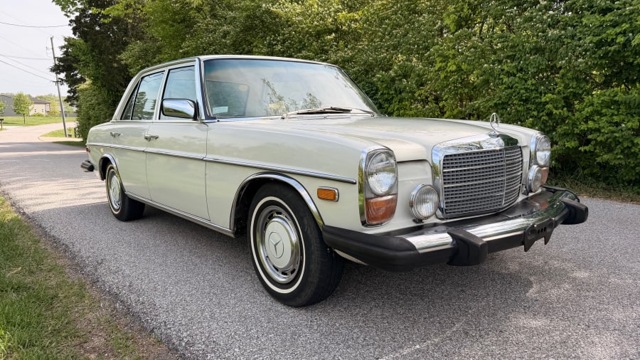 1975 Mercedes-Benz 280