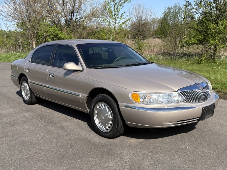 Lincoln Continental (Gen9)