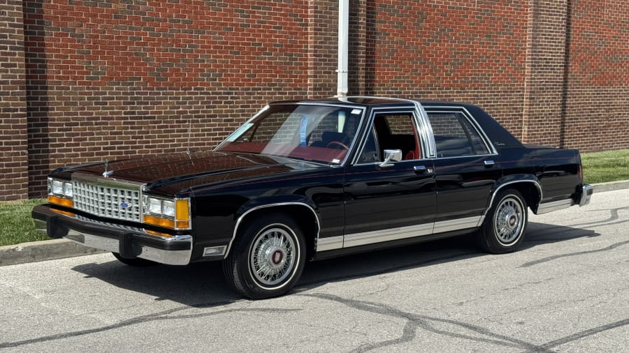 1985 Ford LTD Crown Victoria