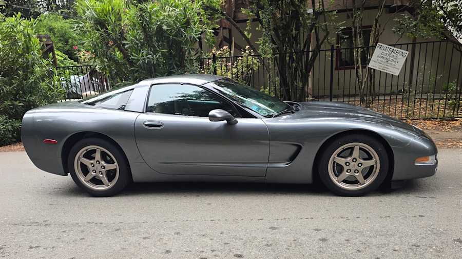 2003 Chevrolet Corvette Coupe: market value and price history