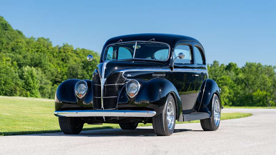 1939 Ford Standard Tudor
