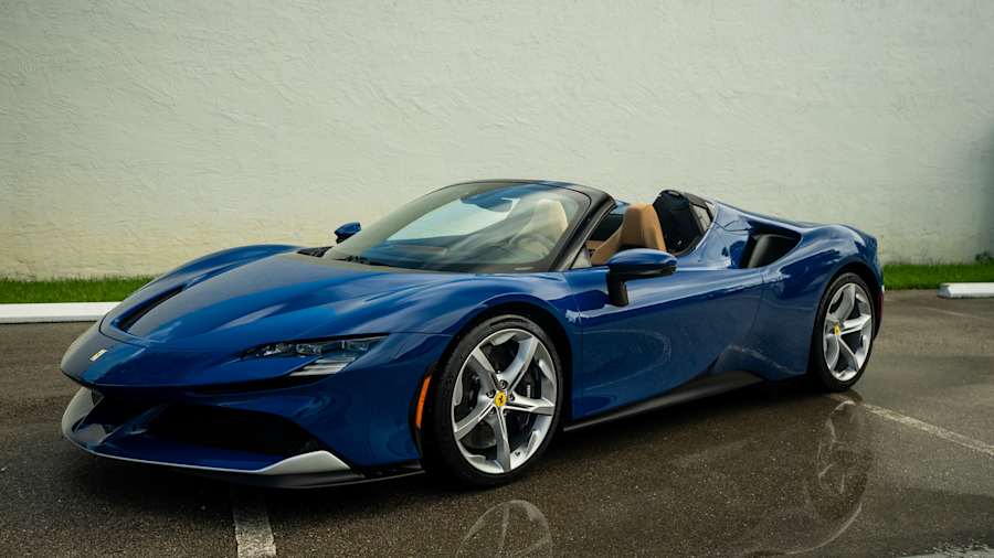 2022 Ferrari SF90 Spider