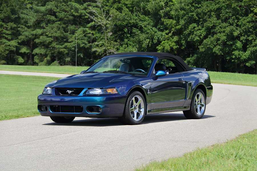 2004 Ford Mustang SVT Cobra