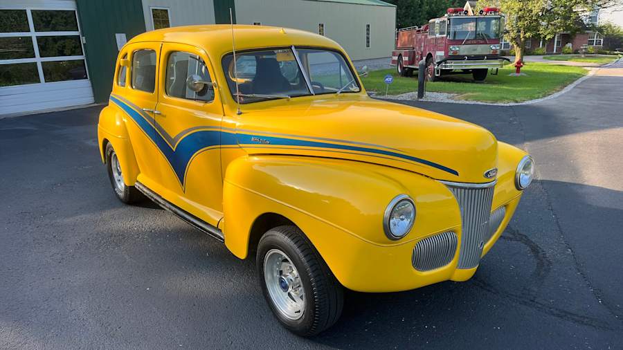 1941 Ford Deluxe
