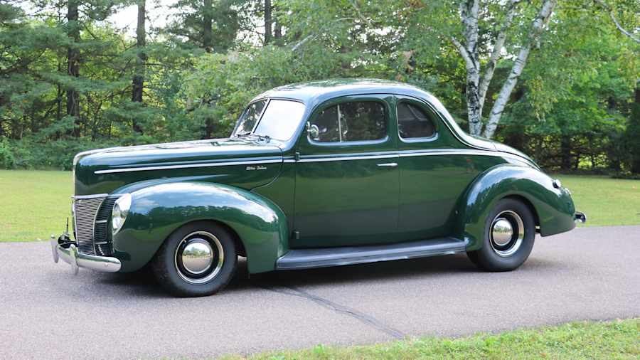 1940 Ford Deluxe