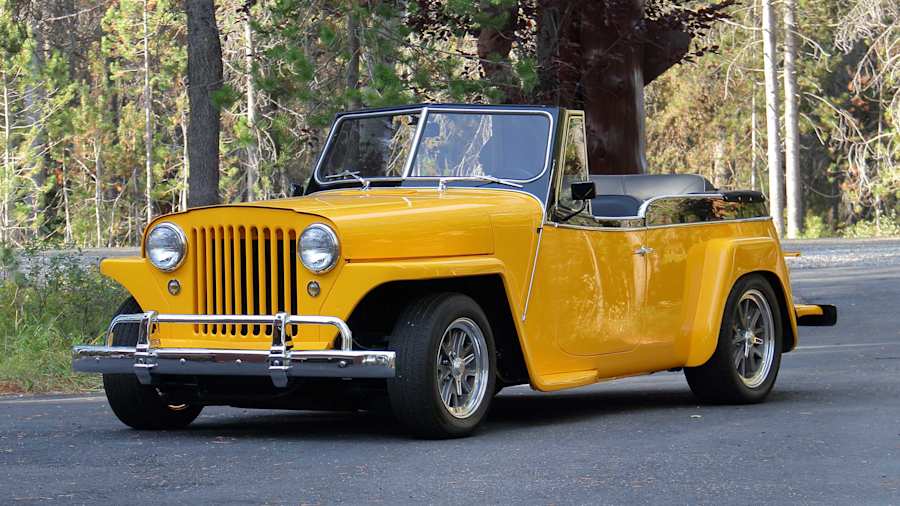 Willys Jeepster