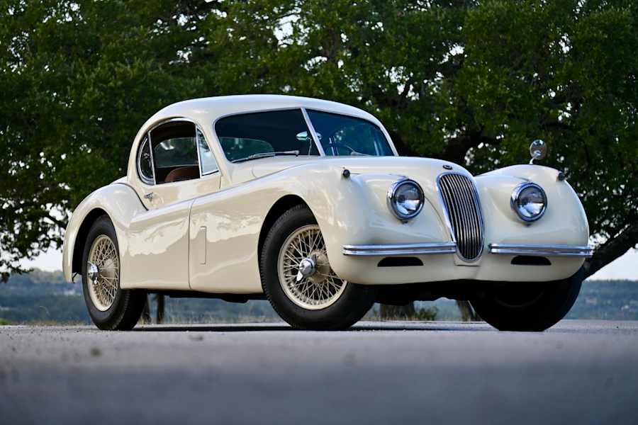 1953 Jaguar XK120 Fixed Head