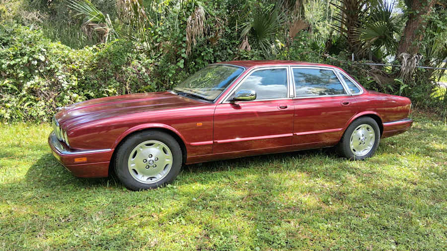 Jaguar XJ (X300)