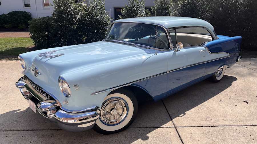 1955 Oldsmobile 88 Holiday