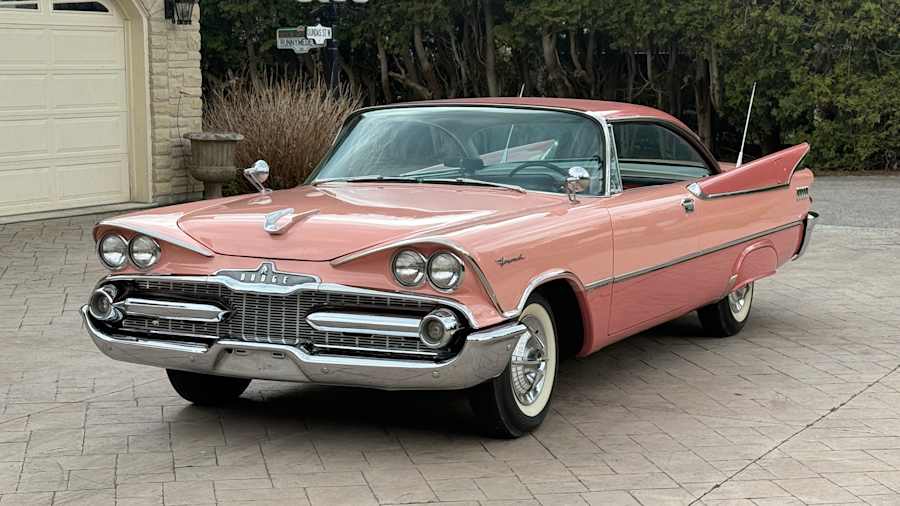 Dodge Custom Royal