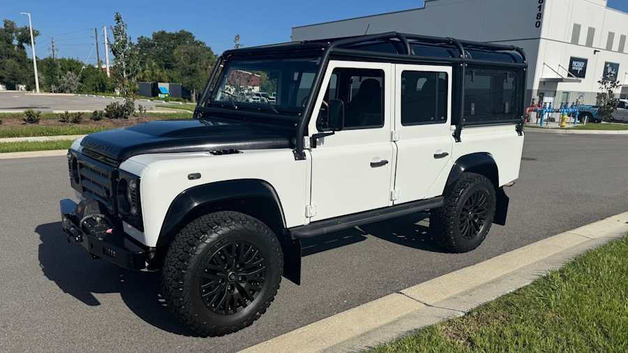 1985 Land Rover Defender