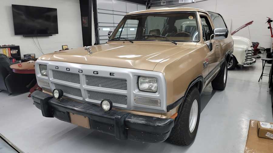 Dodge Ramcharger