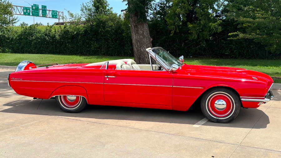 1966 Ford Thunderbird