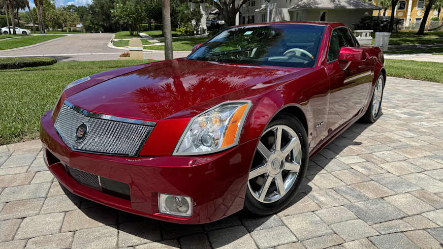 Cadillac XLR