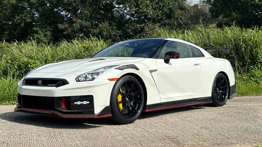 Nissan GT-R