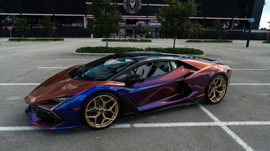 2025 Lamborghini Revuelto