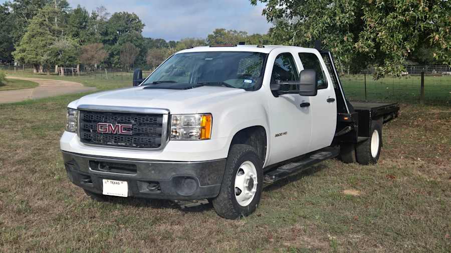 GMC Sierra (GMT900)