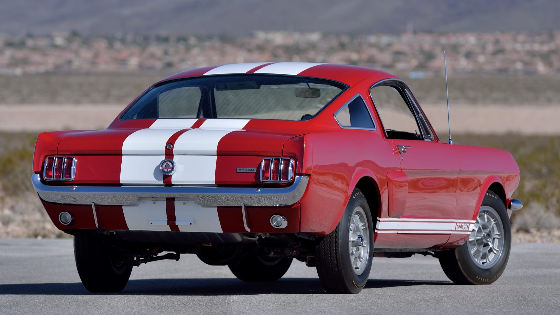 Mecum Auctions Photography Guide // Shelby GT350 three-quarter rear view right facing