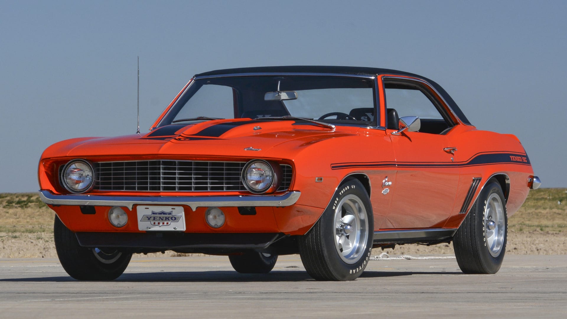 Mecum Auctions Photography Guide // Cars three-quarter front view lead photo
