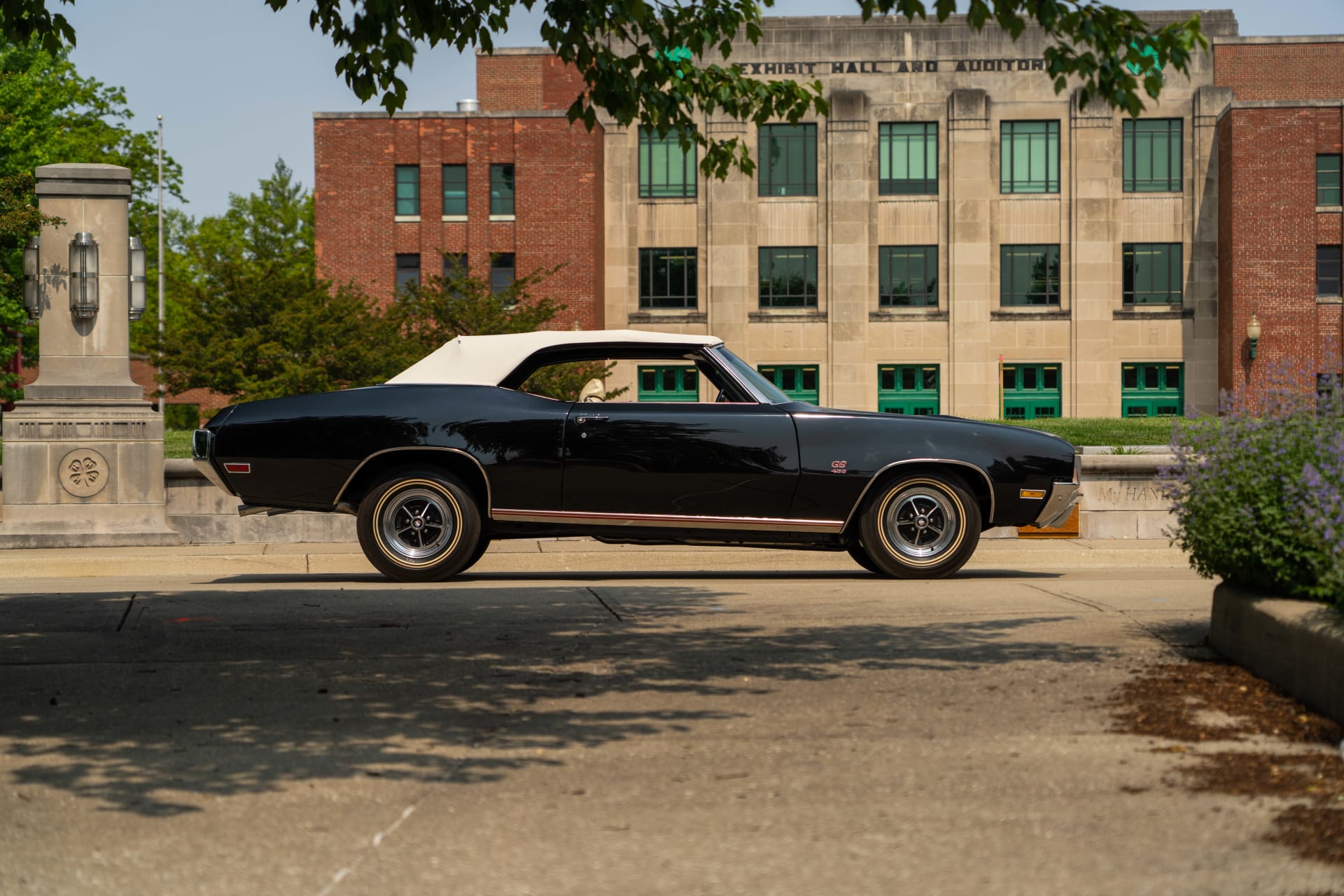 Mecum Auctions Mecum Auctions