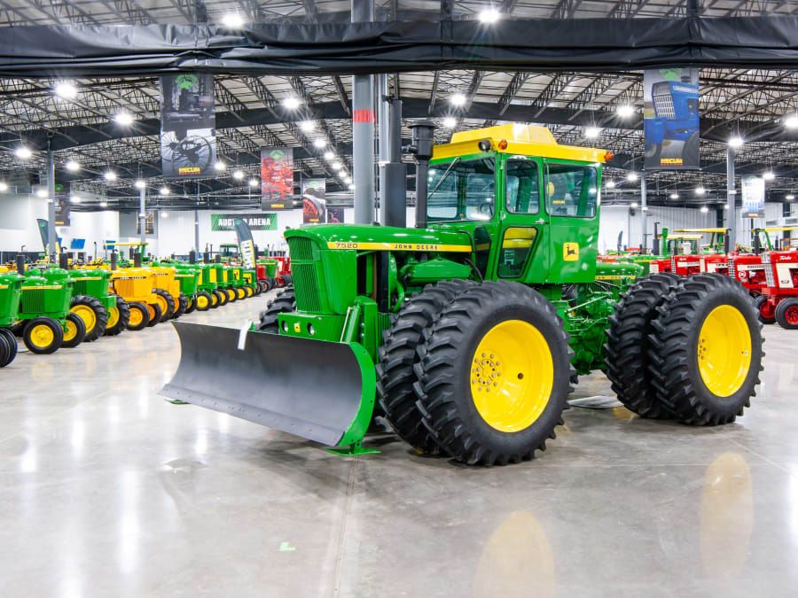 Vintage and Antique Tractor Auctions Mecum Gone Farmin'