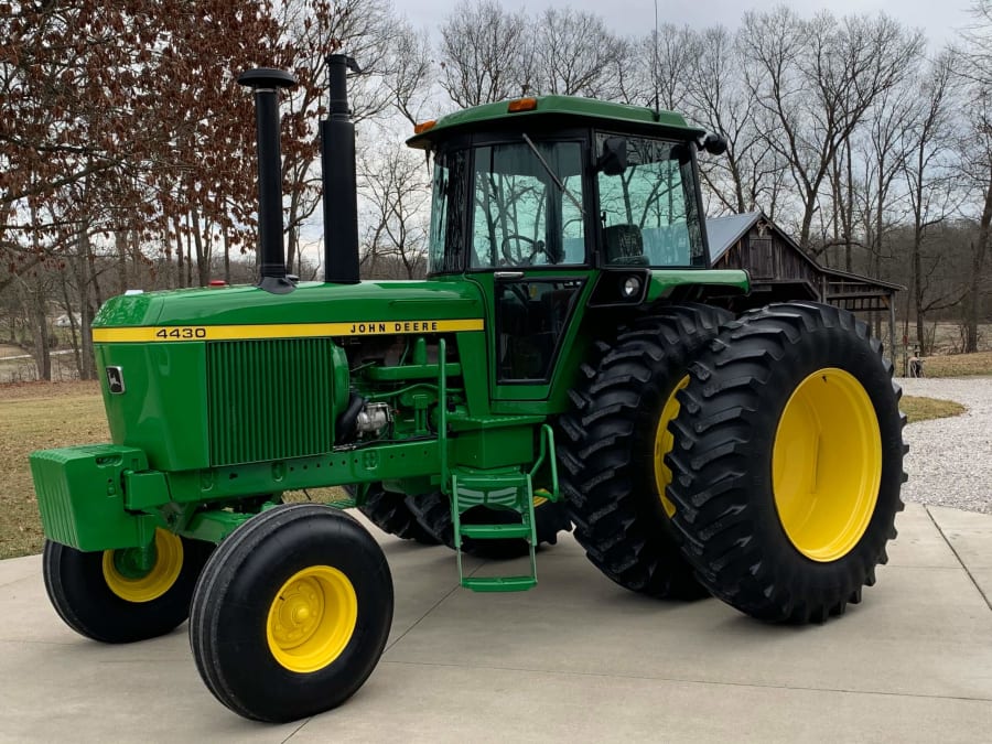 A Deere in the Spotlight - Mecum Auctions