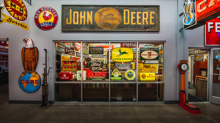 Visit The Farm & Country Store - Mecum Auctions