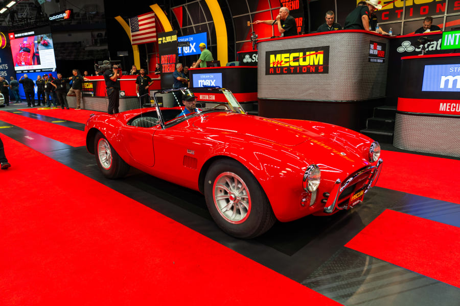 Dana Mecum Net Worth