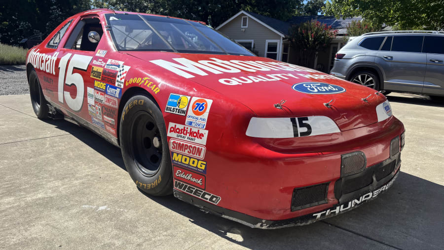 1992 Ford Thunderbird NASCAR Race Car - Mecum Auctions