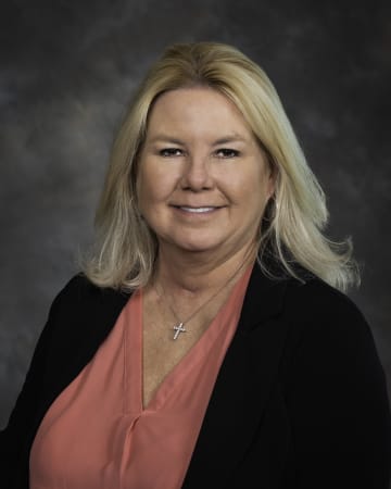 Photo of Shannon Bowen