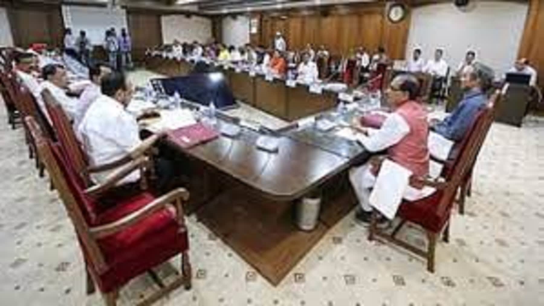 होली के पहले बदला मौसम