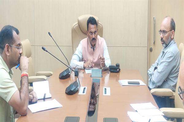 प्रदेश में सभी बाँध और बड़े जलाशयों पर अधिकारी तैनात रहे :
